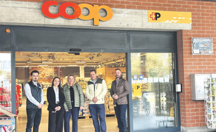 Verantwortliche von Post, Coop und Gemeinde Stein blicken mit Zuversicht nach vorne. Foto: Susanne Hörth