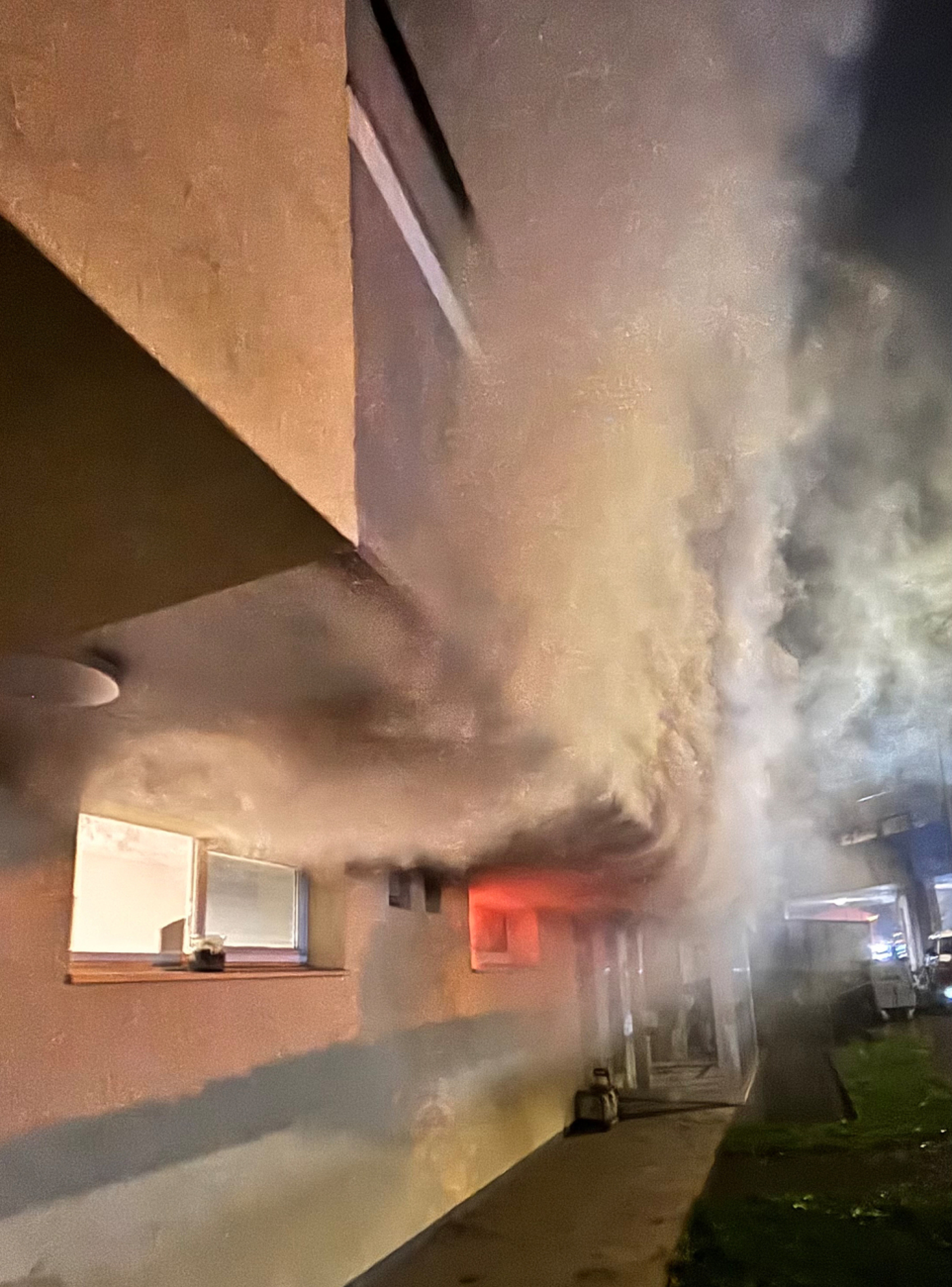Augst: Wohnungsbrand in Mehrfamilienhaus  - Das Bild wird blockiert. – Möglicherweise durch einen aktiven Adblocker.