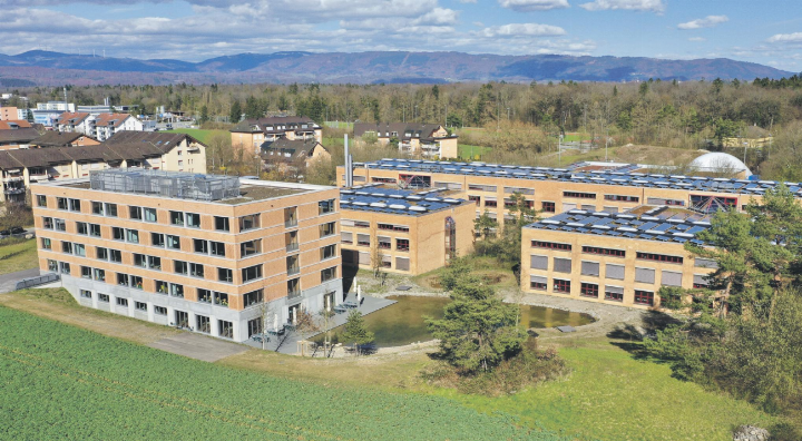 Heute betreibt die Brugger Berufsfachschule Gesundheit und Soziales einen Aussenstandort im Rheinfelder Engerfeld. Dort hätte es Platz für einen Ausbau, doch davon will der Kanton nichts wissen. Foto: zVg